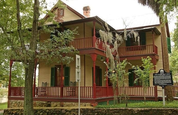 Article titled John G. Riley Center & Museum