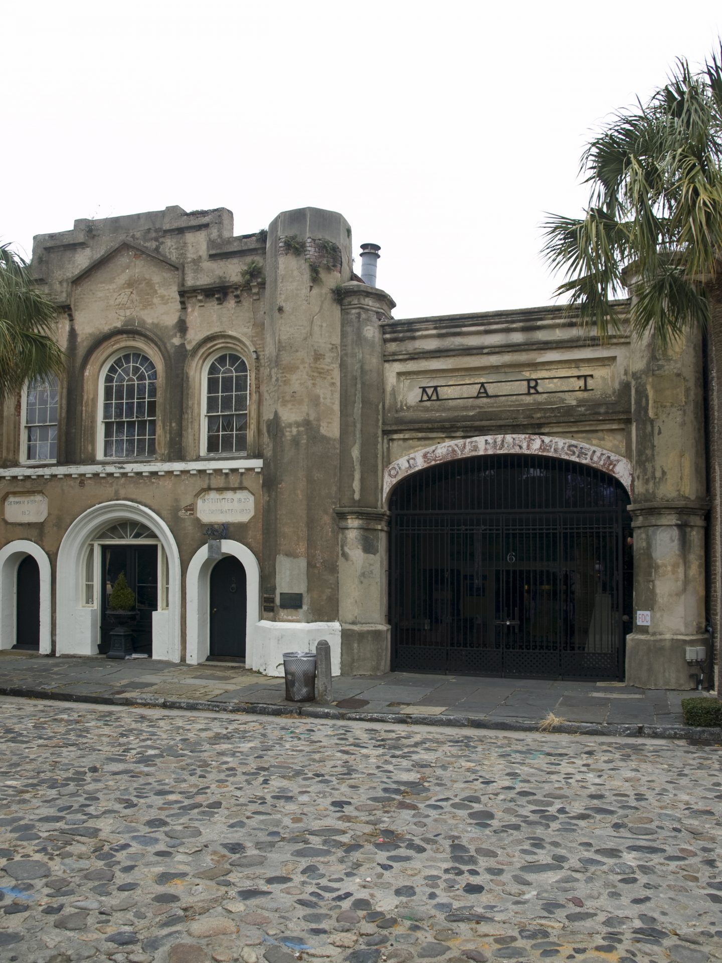 The old slave mart museum, located in a former slave sale hall, is one of charleston’s few remaining slave trade monuments. The Old Slave Mart Museum